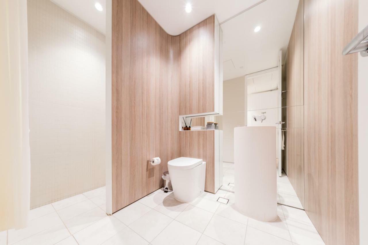 Queen Victoria Building - Central Park Apartment